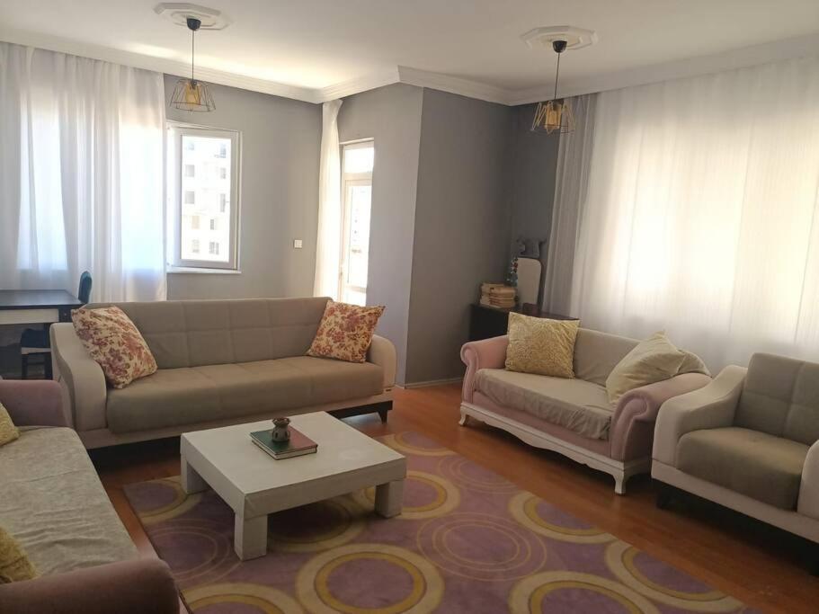 3+1 Daire.hizli Wifi,havalimani Plaj, Market Yakin Appartement *