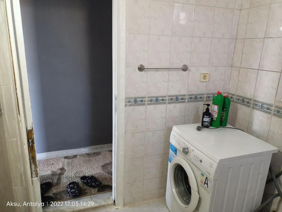 3+1 Daire.hizli Wifi,havalimani Plaj, Market Yakin Appartement