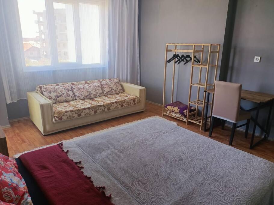 3+1 Daire.hizli Wifi,havalimani Plaj, Market Yakin Appartement