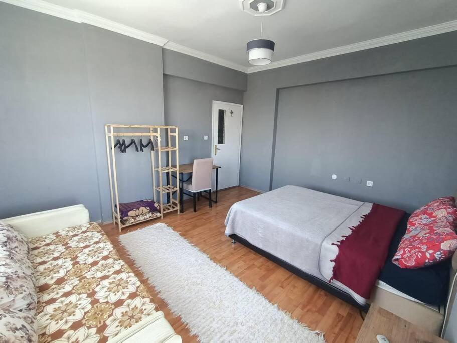 3+1 Daire.hizli Wifi,havalimani Plaj, Market Yakin Appartement
